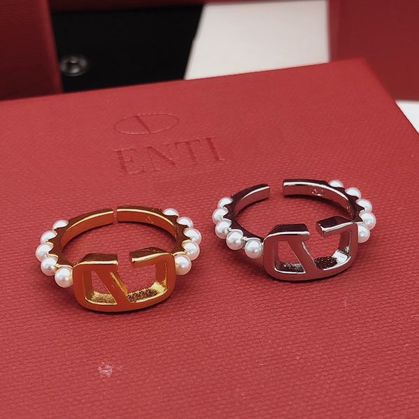 ring designer ring luxury jewelry rings for women inlaid pearls alphabet design christmas gift jewelry temperament versatile rings, Golden;silver
ring designer ring luxury jewelry rings for women inlaid pearls alphabet design christmas gift jewelry temperament versatile rings, Golden;silver