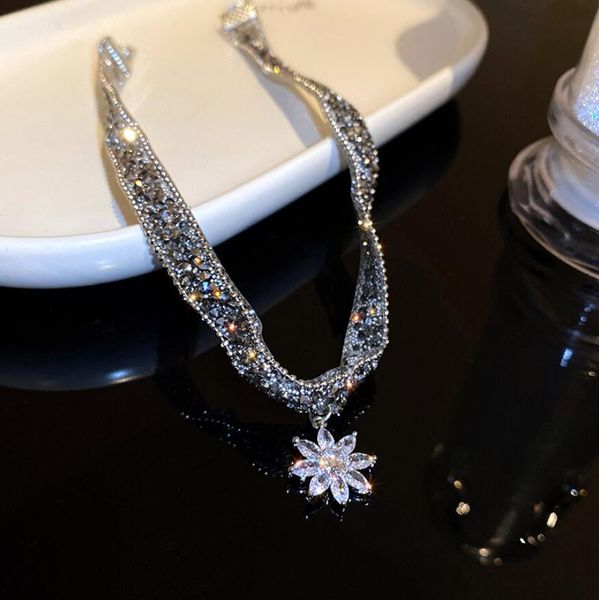 crystal ice flower pendant necklace glitter adjustable metal chain women fashion chic punk choker clavicle chain neck jewelry, Silver
crystal ice flower pendant necklace glitter adjustable metal chain women fashion chic punk choker clavicle chain neck jewelry, Silver