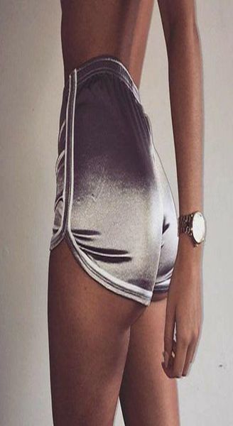 2020 new women satin sport casual beach running slim yoga ladies shorts pants workout8012029, White;red
2020 new women satin sport casual beach running slim yoga ladies shorts pants workout8012029, White;red