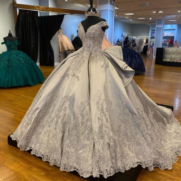 silvery quinceanera dresses off shoulder sleeveless applique lace beading prom ball gowns vestidos de 15 quinceanera, Blue;red
silvery quinceanera dresses off shoulder sleeveless applique lace beading prom ball gowns vestidos de 15 quinceanera, Blue;red