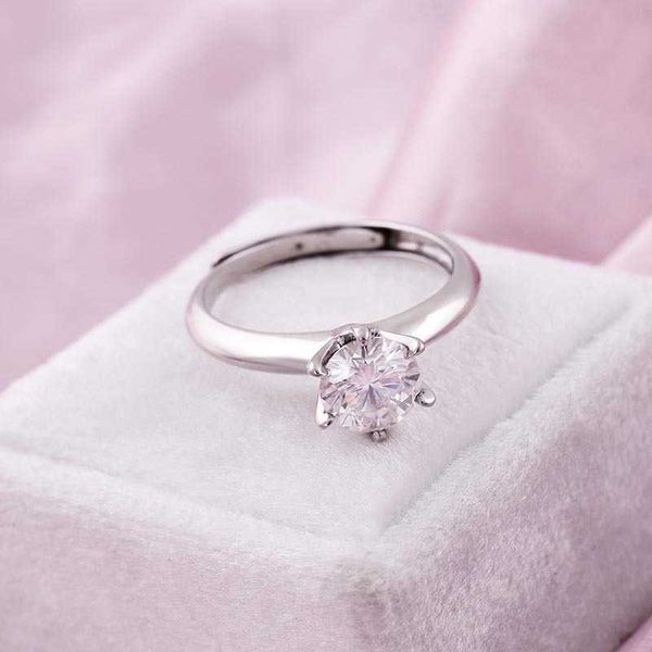 classic six claw tiffay 1 camoshan stone ring s925 silver plated white gold mosan women's
classic six claw tiffay 1 camoshan stone ring s925 silver plated white gold mosan women's