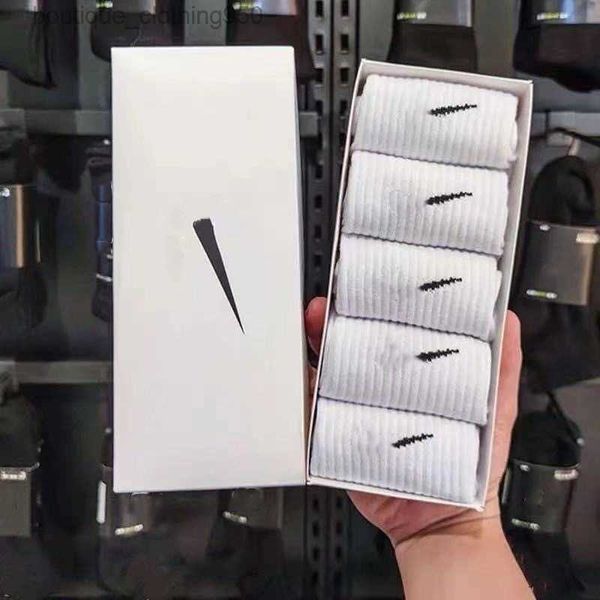 designer solid sports mens socks classic hook black and white gray basketball sweat absorbing breathable short boat sock luxury sportsocks
designer solid sports mens socks classic hook black and white gray basketball sweat absorbing breathable short boat sock luxury sportsocks