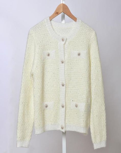 2020 spring autumn long sleeve round neck white pure color woolen knitted pockets single breasted cardigans sweater women sweaters3902853, White;black
2020 spring autumn long sleeve round neck white pure color woolen knitted pockets single breasted cardigans sweater women sweaters3902853, White;black