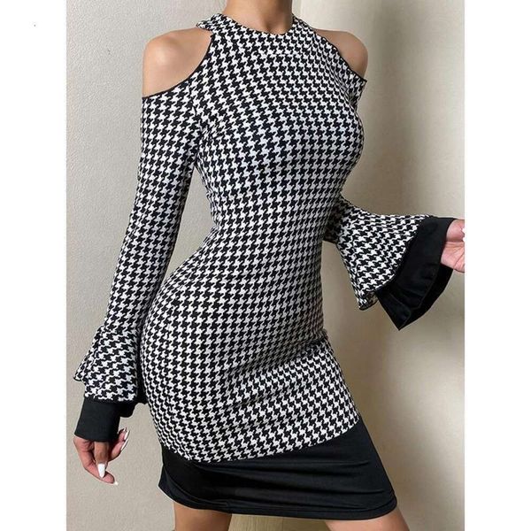 development of spring and autumn style leak shoulder houndstooth dress for women, Black;gray
development of spring and autumn style leak shoulder houndstooth dress for women, Black;gray