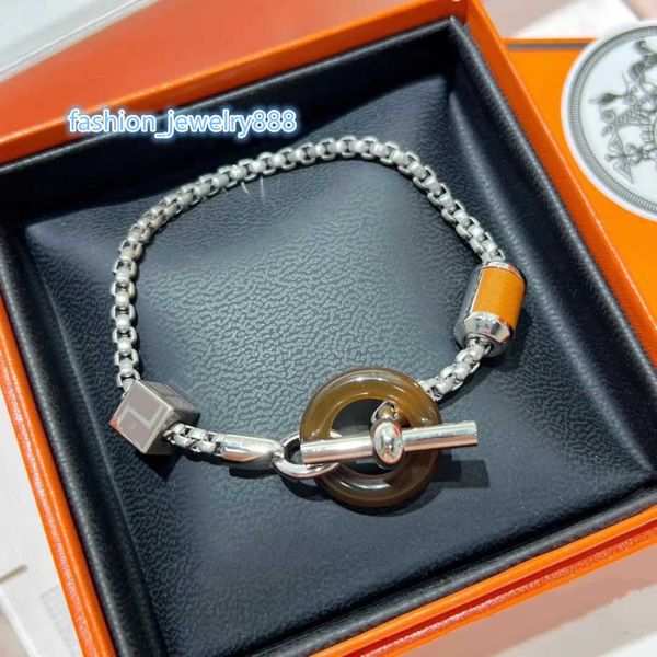 designer bracelet luxury charm bracelet men's fashion new women's popular classic jewelry titanium bracelet high quality, Golden;silver
designer bracelet luxury charm bracelet men's fashion new women's popular classic jewelry titanium bracelet high quality, Golden;silver