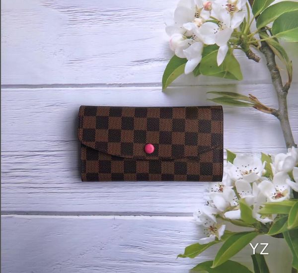 designer woman wallet purse original box with date code card holder damier checked flower serial number ladies handbag
designer woman wallet purse original box with date code card holder damier checked flower serial number ladies handbag