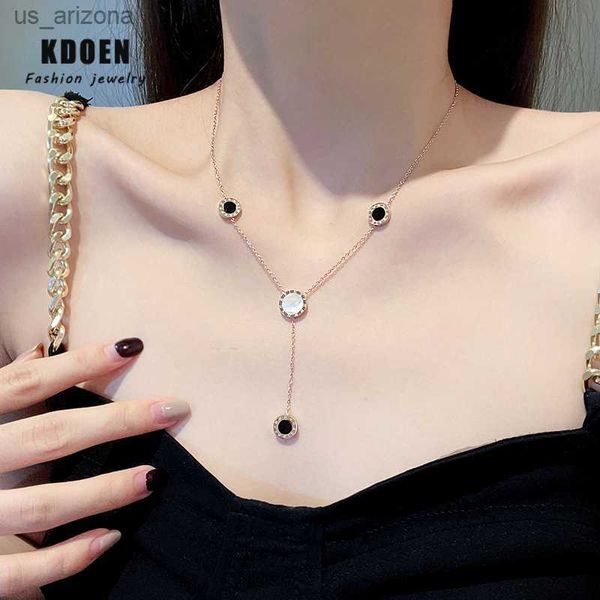 2021 new classic black and white disc roman digital pendant stainless steel necklace girl's clavicle chain for womans gift l230620, Silver
2021 new classic black and white disc roman digital pendant stainless steel necklace girl's clavicle chain for womans gift l230620, Silver