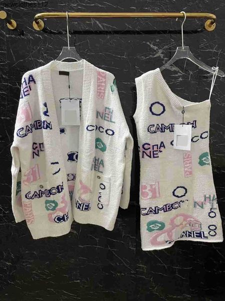 ccity sweaters fashion women's luxury brand winter contrast embroid patchwork long sleeve cardigans women design buttons pockets vintag, White;black
ccity sweaters fashion women's luxury brand winter contrast embroid patchwork long sleeve cardigans women design buttons pockets vintag, White;black