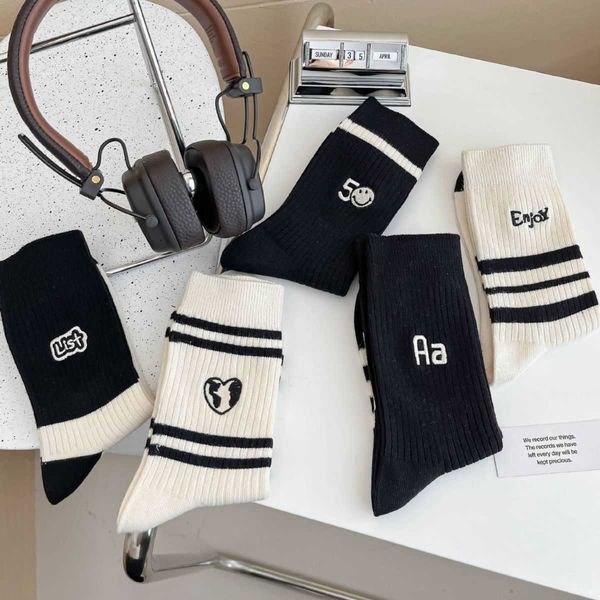 black and white sports stripes solid color male and female couples' socks embroidered mid tube trendy socks trendy double needle ins pi
black and white sports stripes solid color male and female couples' socks embroidered mid tube trendy socks trendy double needle ins pi