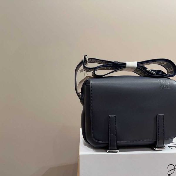 new middle ancient embroidery men's pure cowhide wide shoulder belt letter large capacity commuter high grade crossbody messenger bag b
new middle ancient embroidery men's pure cowhide wide shoulder belt letter large capacity commuter high grade crossbody messenger bag b