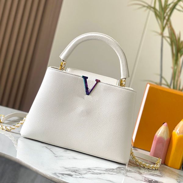 hand-held crossbody bagradiant color shimmering leather chain and handle ring soft leather gentle color accentuates the series of elegant li
hand-held crossbody bagradiant color shimmering leather chain and handle ring soft leather gentle color accentuates the series of elegant li