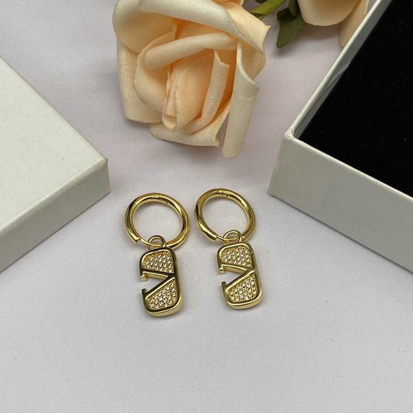 fashion valentino fashion designer warren's luxury inn fashion versatile style ear buckle v-letter earrings small sense high grade earr, Golden
fashion valentino fashion designer warren's luxury inn fashion versatile style ear buckle v-letter earrings small sense high grade earr, Golden