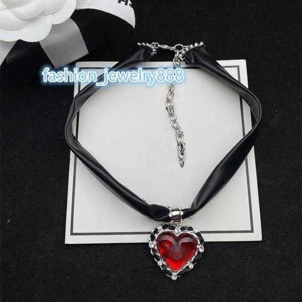 luxury brand designer necklace fashion womens necklaces choker 18k gold plated c letters crystal heart pendant chain necklace wedding party, Silver
luxury brand designer necklace fashion womens necklaces choker 18k gold plated c letters crystal heart pendant chain necklace wedding party, Silver