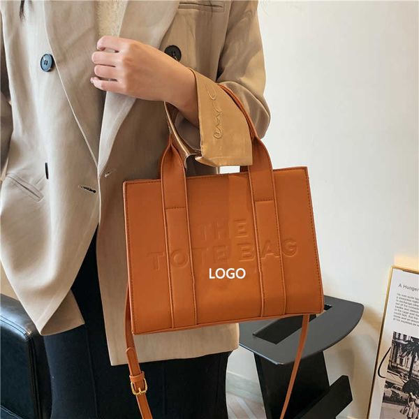 large capacity tote bag women's fashion versatile western style shoulder 2023 new commuter diagonal straddle handbag
large capacity tote bag women's fashion versatile western style shoulder 2023 new commuter diagonal straddle handbag