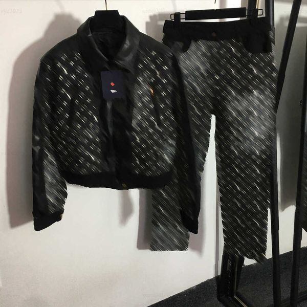 women autumn casual set designer tracksuits size s-l 2pcs split leather lapel long sleeved zippered jacket and logo jacquard jeans aug04, White
women autumn casual set designer tracksuits size s-l 2pcs split leather lapel long sleeved zippered jacket and logo jacquard jeans aug04, White