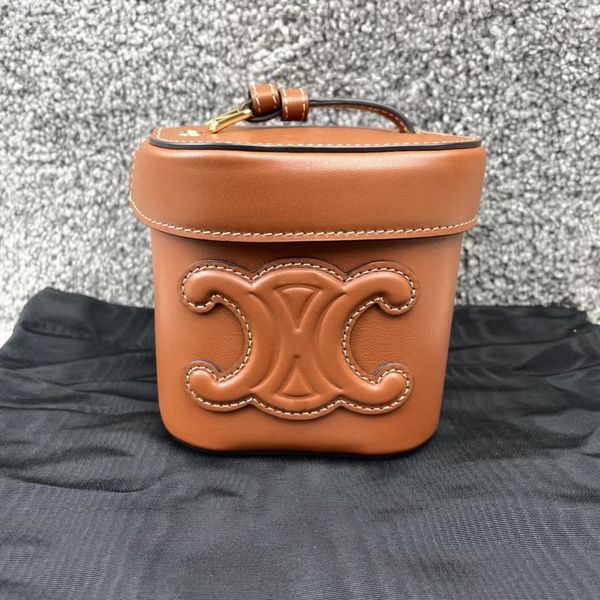 small square leather bag soft leather handbagdetachable high vintage fashion handbag bag printed item appearance level canvas belt tote bag
small square leather bag soft leather handbagdetachable high vintage fashion handbag bag printed item appearance level canvas belt tote bag