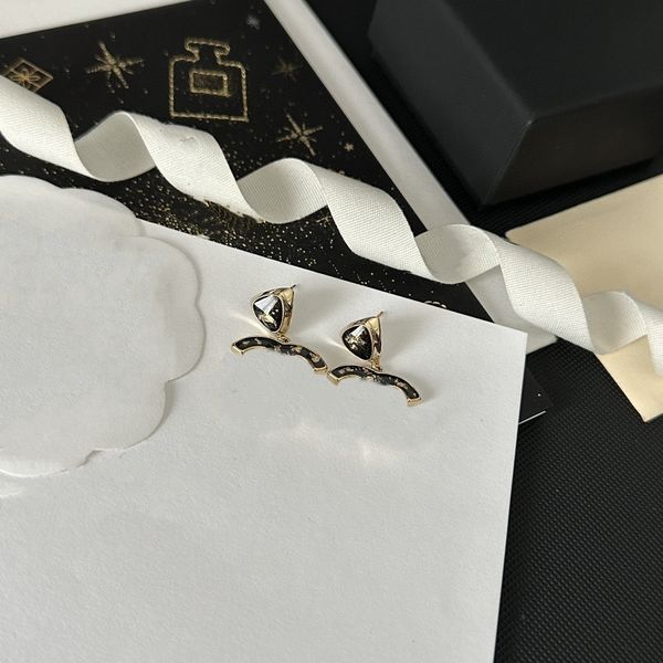 2023 new women's earrings channel wedding earrings designer band silver gold fashion jewelry women's accessories fashion earrings, Golden;silver
2023 new women's earrings channel wedding earrings designer band silver gold fashion jewelry women's accessories fashion earrings, Golden;silver