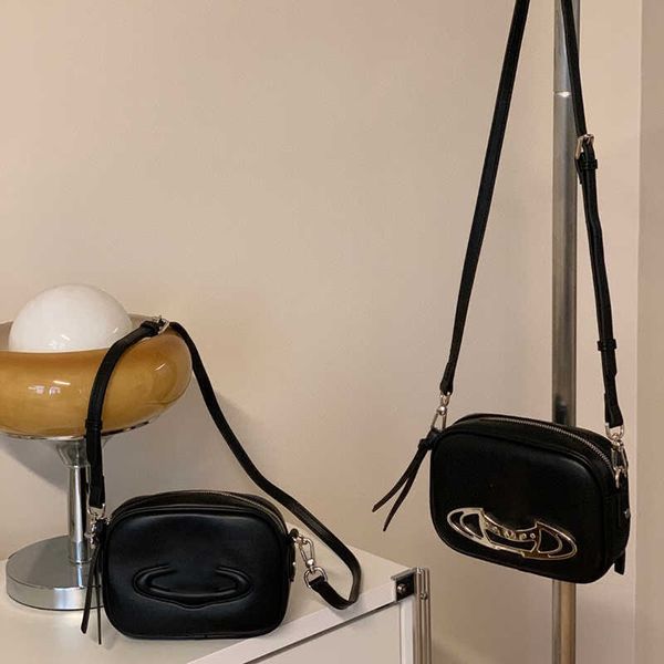 vivi camera bag small square oblique cross body women s embossed dark spicy girl designer shoulder bags handbags leather purse 230805
vivi camera bag small square oblique cross body women s embossed dark spicy girl designer shoulder bags handbags leather purse 230805