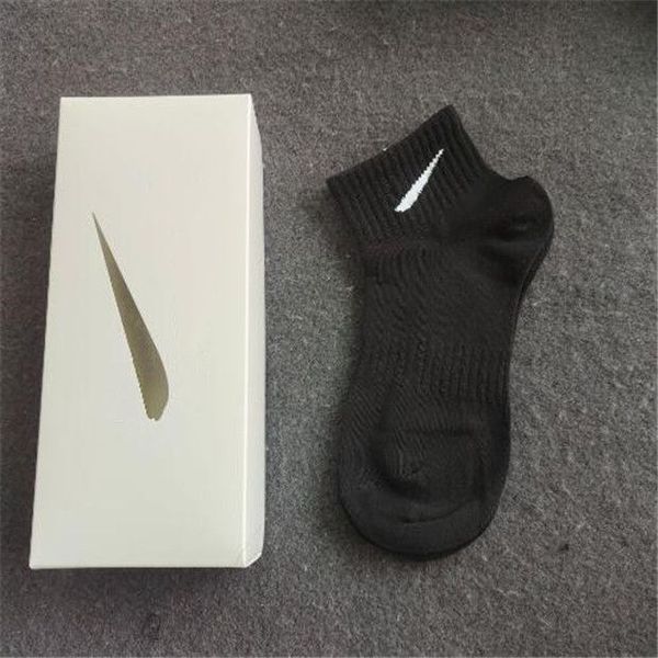 designer grip sock fashion womens mens socks letter breathable cotton socks jogging basketball football socks technology wool gift box exclu, Black
designer grip sock fashion womens mens socks letter breathable cotton socks jogging basketball football socks technology wool gift box exclu, Black