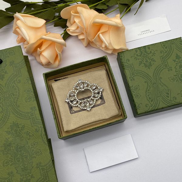 vintage copper brooch sparkling diamond flower 925 silver branded classic design brooch female luxury fashion accessories, Gray
vintage copper brooch sparkling diamond flower 925 silver branded classic design brooch female luxury fashion accessories, Gray