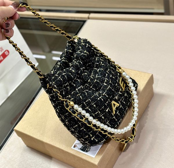 cowboy designer shoulder bags women's chain handbag with pearl decoration crossbody clutch bag metal letter large capacity totes 36cm s
cowboy designer shoulder bags women's chain handbag with pearl decoration crossbody clutch bag metal letter large capacity totes 36cm s