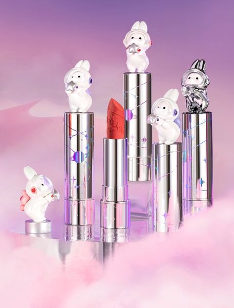 lip gloss forbidden city taobao makeup official jade rabbit lipstick yutu stars 230809
lip gloss forbidden city taobao makeup official jade rabbit lipstick yutu stars 230809