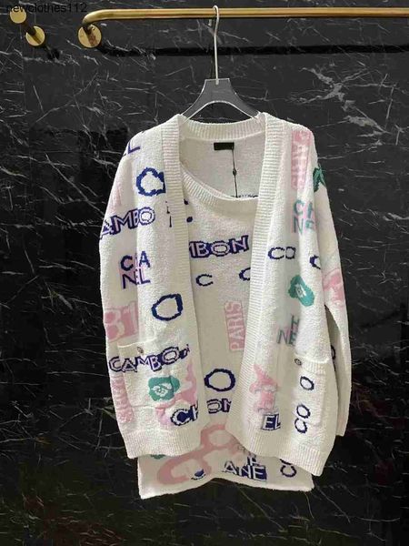 fashion women's sweaters luxury brand winter contrast embroid channel patchwork long sleeve cardigans women design buttons pockets vint, White;black
fashion women's sweaters luxury brand winter contrast embroid channel patchwork long sleeve cardigans women design buttons pockets vint, White;black