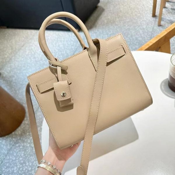 organ shoulder bags urban elite essential handbag crocodile grain calfskin with lock hasp black cross body designer bag tote bag size 26cm 2
organ shoulder bags urban elite essential handbag crocodile grain calfskin with lock hasp black cross body designer bag tote bag size 26cm 2