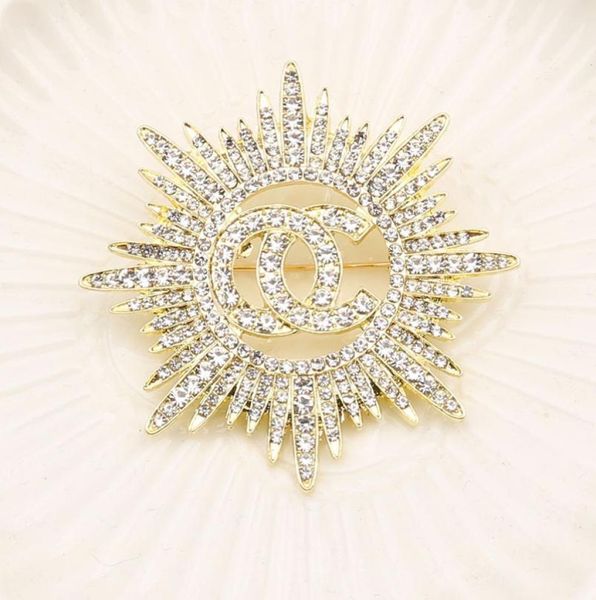 luxury women men designer brand letter tassels brooches 18k gold plated inlay crystal rhinestone jewelry brooch pearl pin marry ch1324895, Gray
luxury women men designer brand letter tassels brooches 18k gold plated inlay crystal rhinestone jewelry brooch pearl pin marry ch1324895, Gray