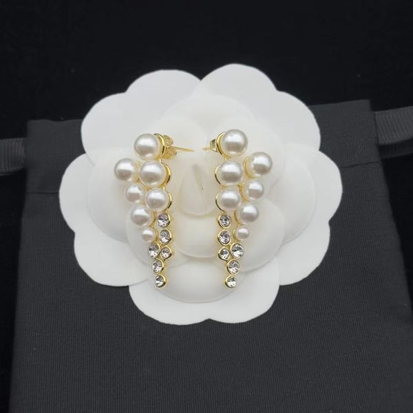 2023 fashion stud earrings luxury designer earring letters jewelry women 18k plated diamond valentine wedding gifts, Golden;silver
2023 fashion stud earrings luxury designer earring letters jewelry women 18k plated diamond valentine wedding gifts, Golden;silver
