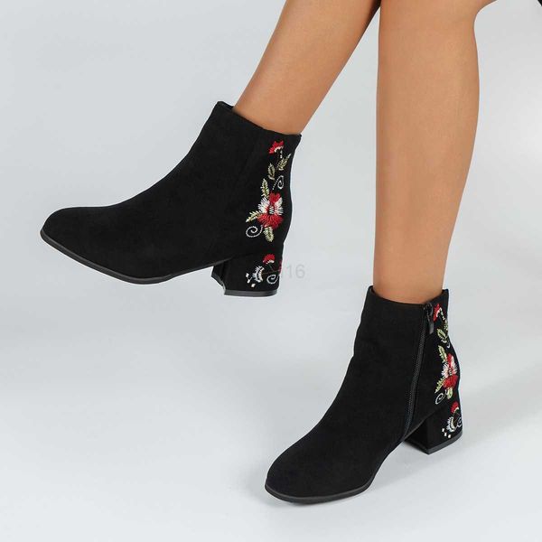 boots high end floral embroidered women cotton short ankle boots ladies casual block heel pumps shoes female boats chaussure femme, Black
boots high end floral embroidered women cotton short ankle boots ladies casual block heel pumps shoes female boats chaussure femme, Black
