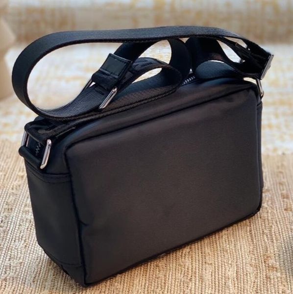 fashion waist bag winter design chest men's and women's handbag purse full color cute messenger bag shoulder bagsize23cm
fashion waist bag winter design chest men's and women's handbag purse full color cute messenger bag shoulder bagsize23cm