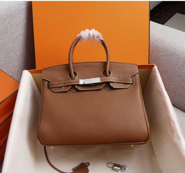h birkin handbag luxury designer trapstar bag woman makeup tote bags alma coin purse 8a quality classical soft cowhide totes france women�
h birkin handbag luxury designer trapstar bag woman makeup tote bags alma coin purse 8a quality classical soft cowhide totes france women�