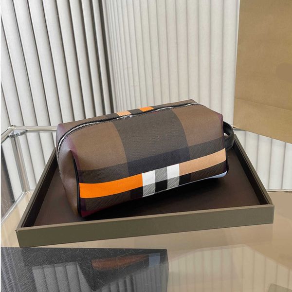 designer cosmetic bag letter makeup bag travel storage zero wallet large capacity portable washing bag for going out 230224
designer cosmetic bag letter makeup bag travel storage zero wallet large capacity portable washing bag for going out 230224
