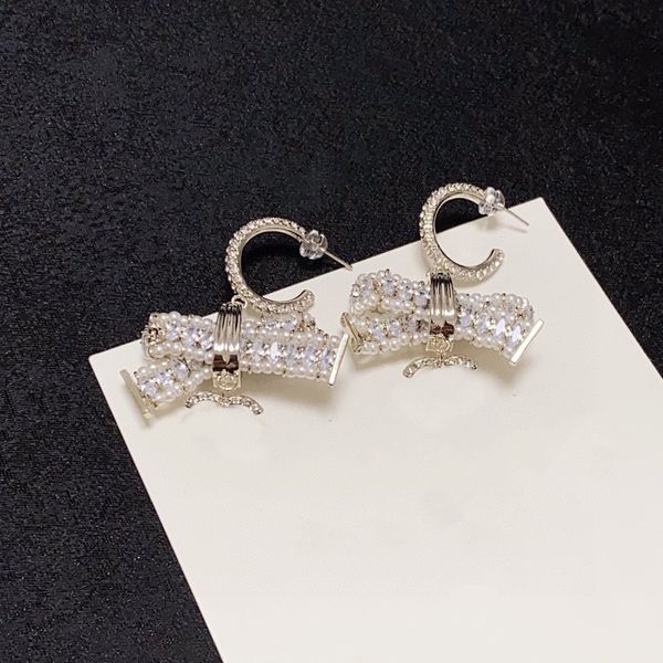 designer earrings women's channel earrings high end classic small fragrance earrings new earrings 18k gold light luxury glitter earring, Golden;silver
designer earrings women's channel earrings high end classic small fragrance earrings new earrings 18k gold light luxury glitter earring, Golden;silver