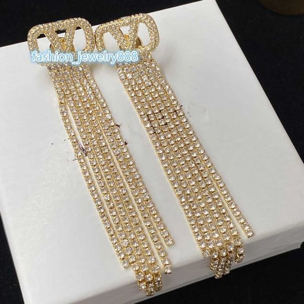2023 earrings designer women's luxury gold double v-shaped jewelry classic wedding gift for newlyweds, Golden;silver
2023 earrings designer women's luxury gold double v-shaped jewelry classic wedding gift for newlyweds, Golden;silver