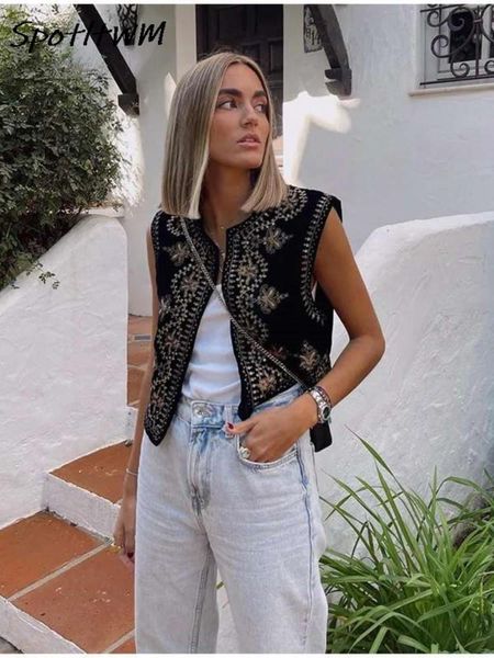 women's vests women vintage flower embroidery short vest velvet sequins o neck sleeveless jacket fashion ladies waistcoat casual 23080, Black;white 
women's vests women vintage flower embroidery short vest velvet sequins o neck sleeveless jacket fashion ladies waistcoat casual 23080, Black;white