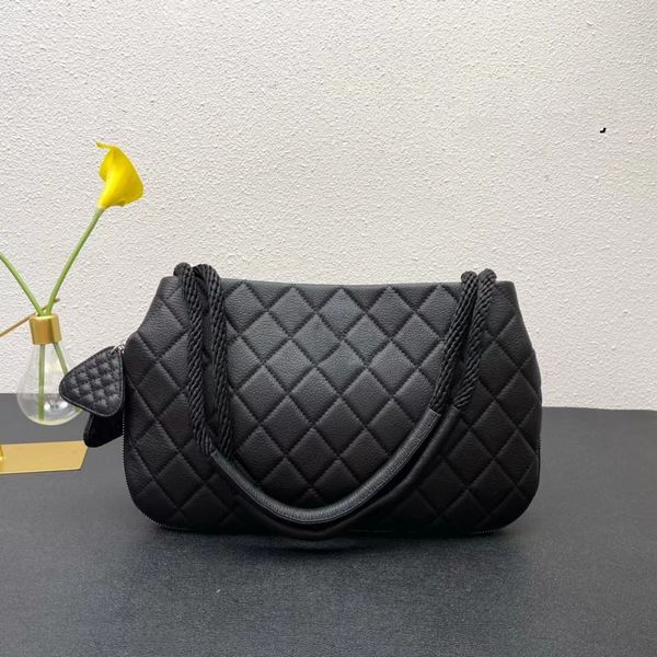 luxury designer women's classic vintage underarm bag heavy crafted to create personalized elegant black versatile shoulder bag
luxury designer women's classic vintage underarm bag heavy crafted to create personalized elegant black versatile shoulder bag