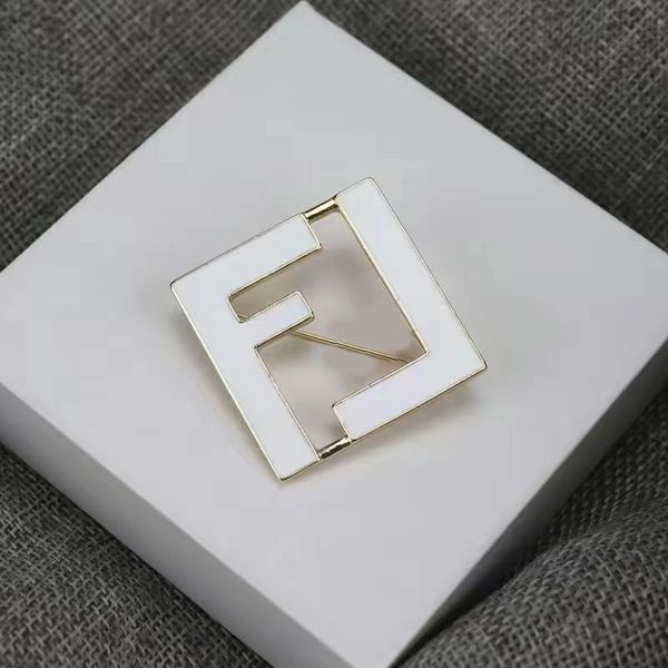 street brand girl embossed brooch luxury 18k gold plated brooch party gift luxury lapel brooch designer badge brooch spring fashion accessor, Gray
street brand girl embossed brooch luxury 18k gold plated brooch party gift luxury lapel brooch designer badge brooch spring fashion accessor, Gray