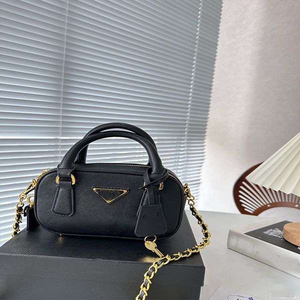 chain shoulder bag nylon totes handbag hardware triangle decoration zipper lock classic letter pattern bottom rivet bags 19*12cm
chain shoulder bag nylon totes handbag hardware triangle decoration zipper lock classic letter pattern bottom rivet bags 19*12cm