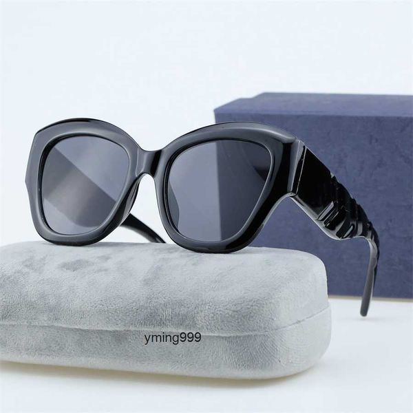 eye burberies burbreries case burberriness luxury fashion designer sunglasses classic for men eyewear women big frame cat sun glasses with b, White;black
eye burberies burbreries case burberriness luxury fashion designer sunglasses classic for men eyewear women big frame cat sun glasses with b, White;black