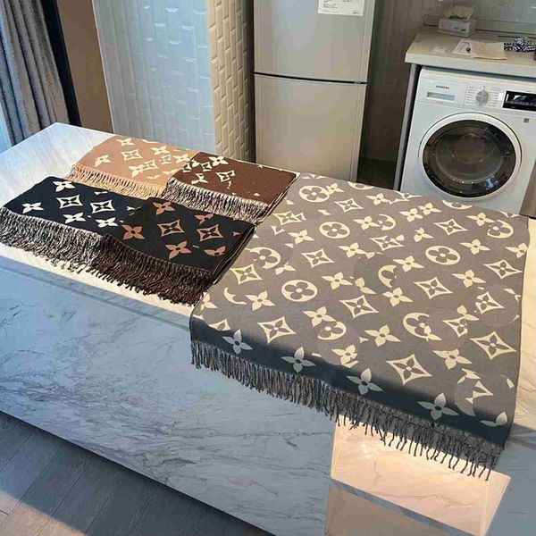 5colors women cashmere scarves fashion luxury desinger classic wool letter scarf pashminas winter long shawls thicken keep warm, Blue;gray
5colors women cashmere scarves fashion luxury desinger classic wool letter scarf pashminas winter long shawls thicken keep warm, Blue;gray