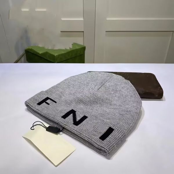 designer brand men's luxury beanie women's autumn and winter new f-letter fashion trend retro outdoor warm keeping necessity, Blue;gray
designer brand men's luxury beanie women's autumn and winter new f-letter fashion trend retro outdoor warm keeping necessity, Blue;gray
