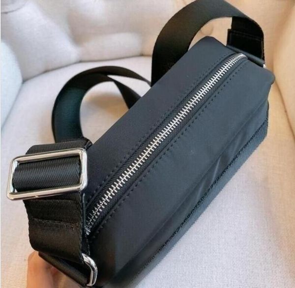 2023 winter design chest men's and women's handbag purse full color cute messenger bag shoulder bag size 23cm
2023 winter design chest men's and women's handbag purse full color cute messenger bag shoulder bag size 23cm