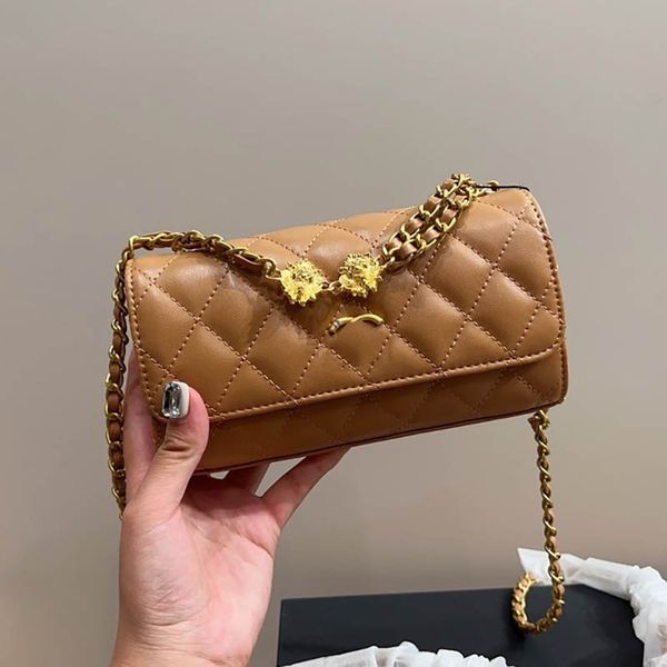 metal lionhead mini women flap crossbody bag leather quilted multi pocket card holder classic wallet evening clutch shopping travel suitcase
metal lionhead mini women flap crossbody bag leather quilted multi pocket card holder classic wallet evening clutch shopping travel suitcase