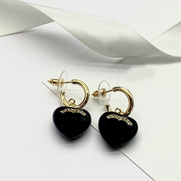designer double letter stud earrings heart diamond earring fashion womens earring party jewelry, Golden;silver
designer double letter stud earrings heart diamond earring fashion womens earring party jewelry, Golden;silver