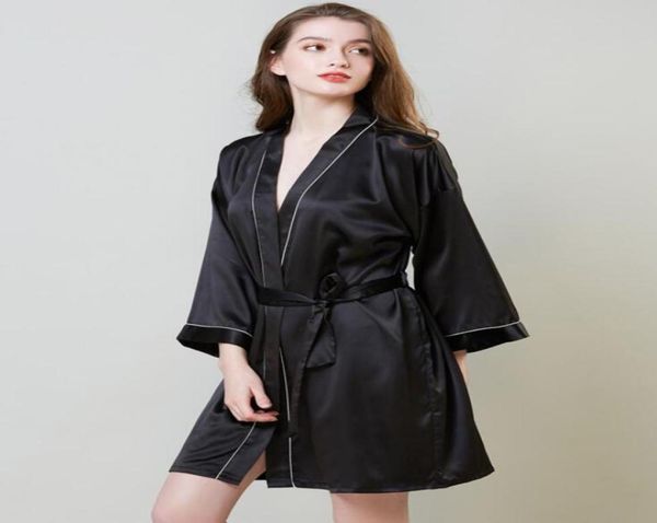 2020 new lady sleepwear silk simulated nightgown women midlong sleeve morning gown ice silk bath gown woman039s pyjamas home c7628194, Black;red
2020 new lady sleepwear silk simulated nightgown women midlong sleeve morning gown ice silk bath gown woman039s pyjamas home c7628194, Black;red
