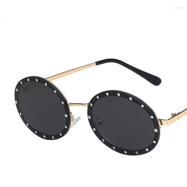 sunglasses 2023 oval diamond embedding metal punk european and american fashion trend retro personalized women's712, White;black
sunglasses 2023 oval diamond embedding metal punk european and american fashion trend retro personalized women's712, White;black