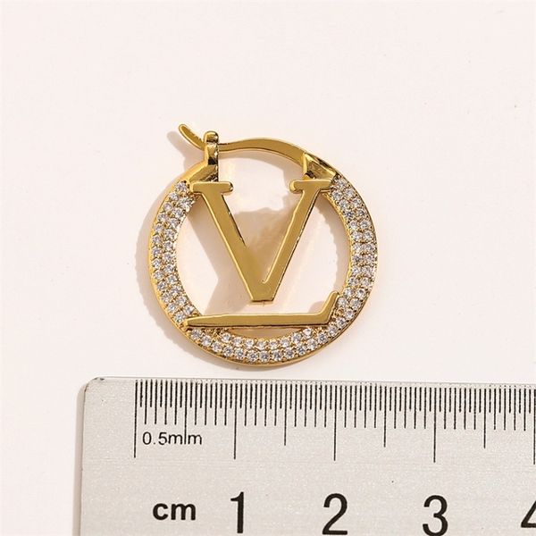 luxury brand designer diamond earrings 18k gold plated silver hoop earrings for women party wedding lovers gift engagement jewelry for bride, Golden;silver
luxury brand designer diamond earrings 18k gold plated silver hoop earrings for women party wedding lovers gift engagement jewelry for bride, Golden;silver
