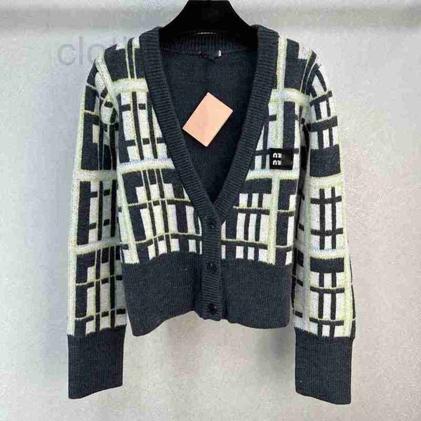 women's knits & tees designer 23 new simple and casual style, age reducing, versatile, no choice, splicing, letter decorative cardigan, White
women's knits & tees designer 23 new simple and casual style, age reducing, versatile, no choice, splicing, letter decorative cardigan, White